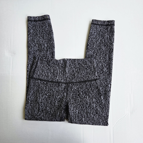 Lululemon Athletica Black and White Capris - Picture 1 of 10